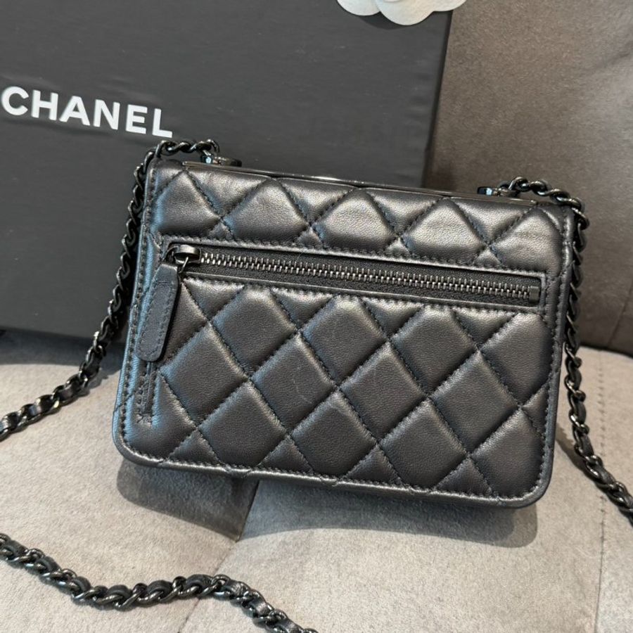 Chanel All black稀有款woc鏈條包-1