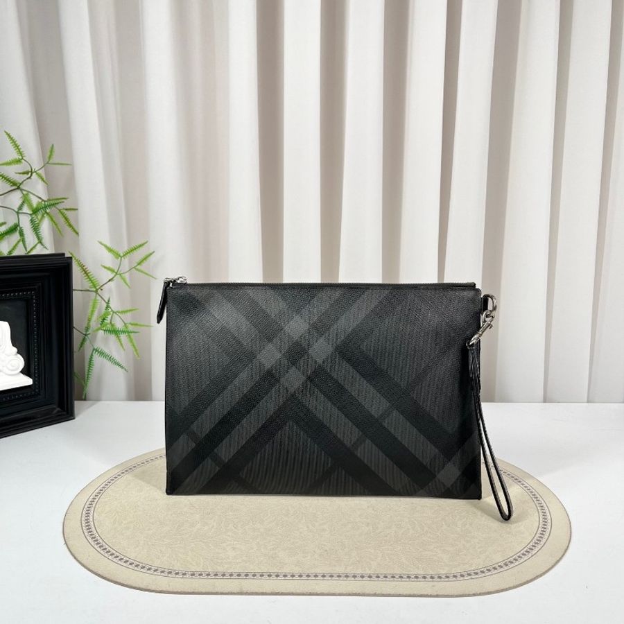 Burberry 黑色格紋手拿包 拉鍊順滑 內裡乾淨-1
