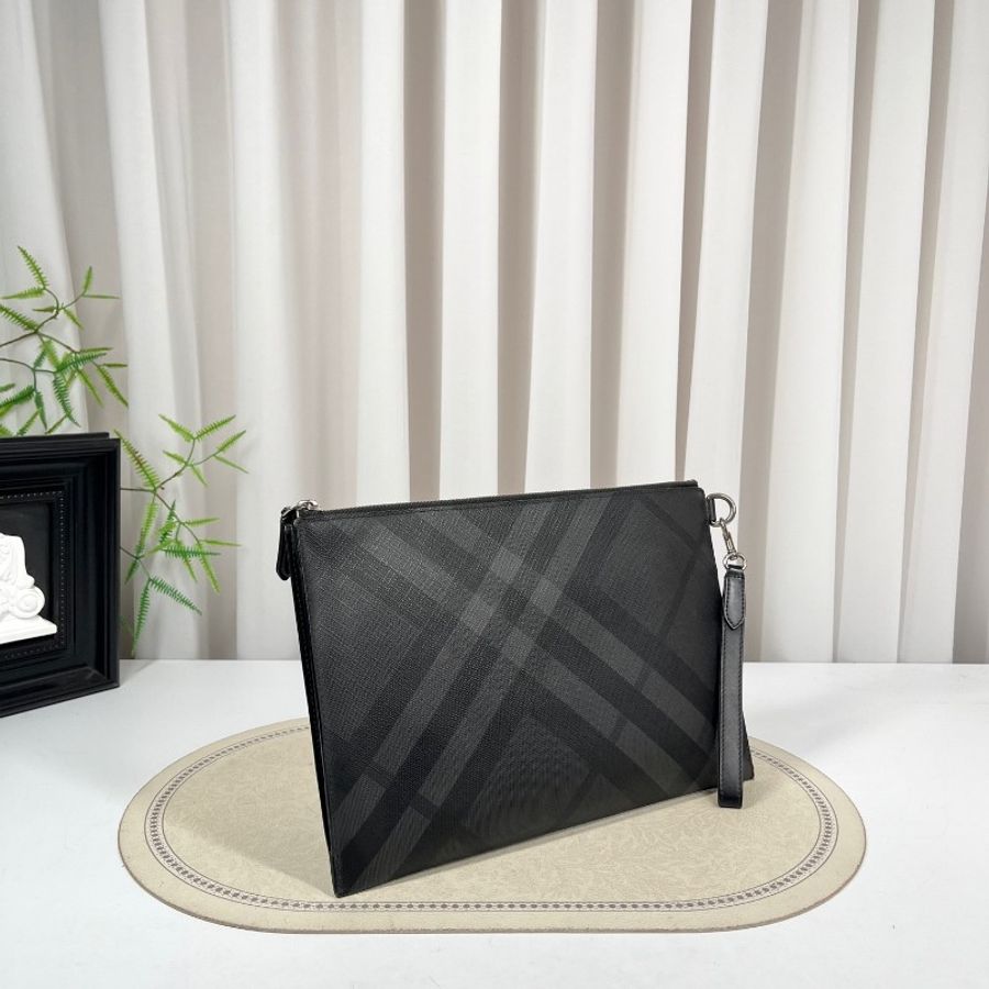 Burberry 黑色格紋手拿包 拉鍊順滑 內裡乾淨-3