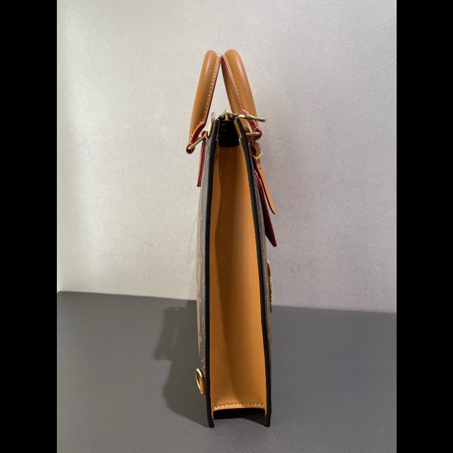 LV x nigo2 聯名款 Sac Plat Messenger 郵差包 琴譜包 經典老花豎條紋 愛心徽章-8
