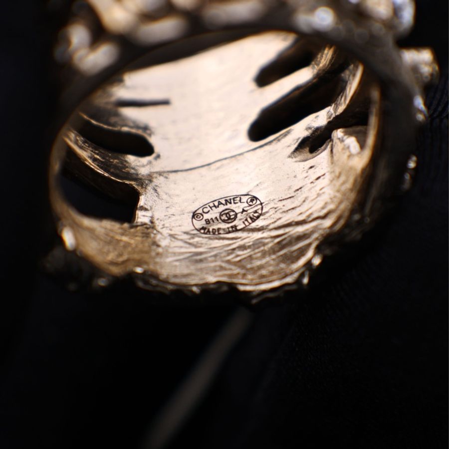 Chanel 11年素金cc树枝包边戒指-11
