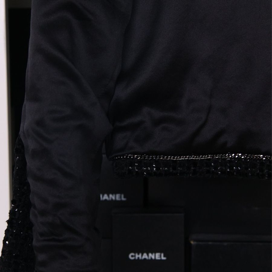 Chanel 22B秋冬预告系列金高银同款黑色丝绒细闪双排扣两口袋外套-32