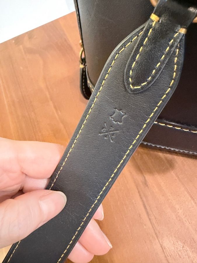 coach黑色貝殼包-13