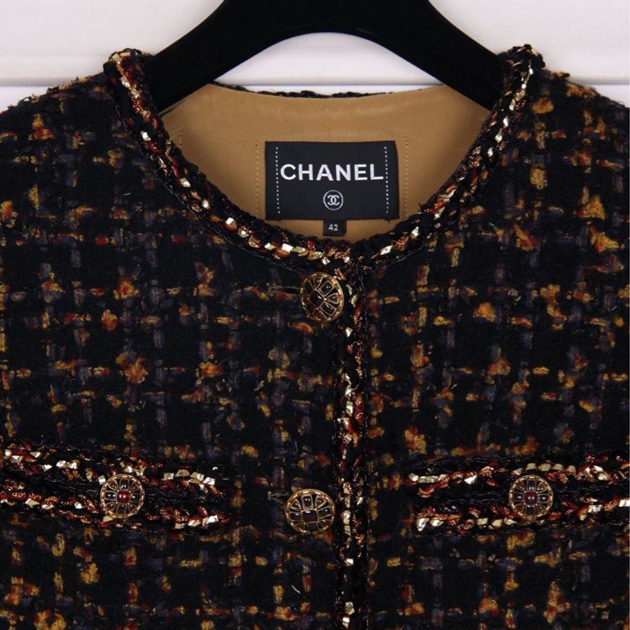 Chanel 19年埃及系列黑金粗花呢琉璃扣四口袋外套-10
