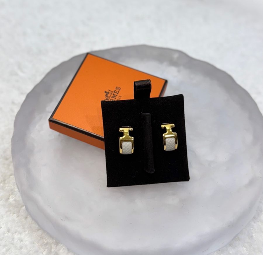 愛馬仕 Hermes 粉筆白 Epsom 皮革 Olympe PM 耳環 H金釦 耳飾 飾品 H500342FC10-2