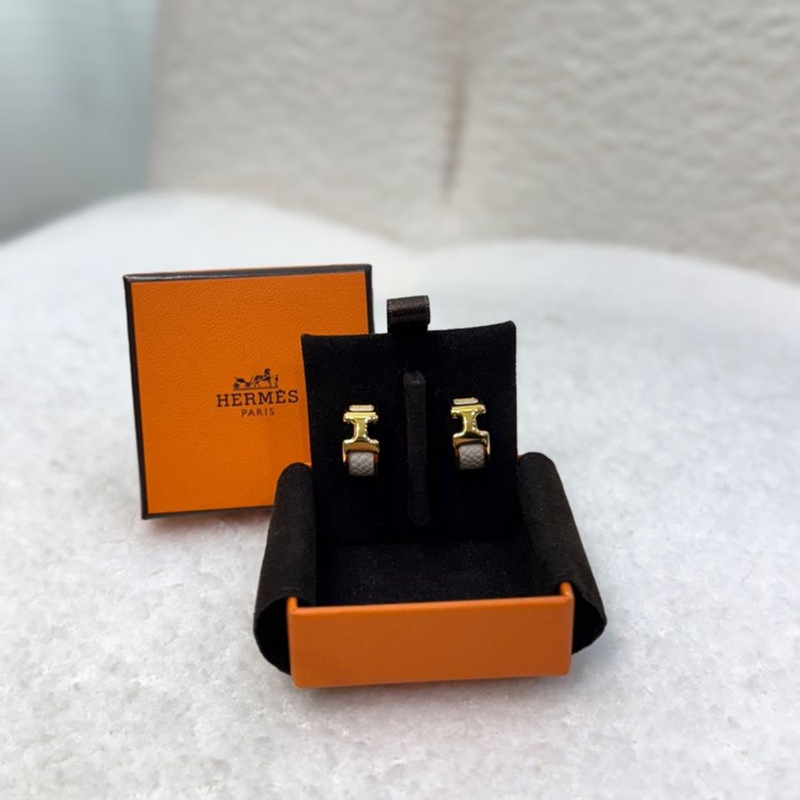 愛馬仕 Hermes 粉筆白 Epsom 皮革 Olympe PM 耳環 H金釦 耳飾 飾品 H500342FC10-3
