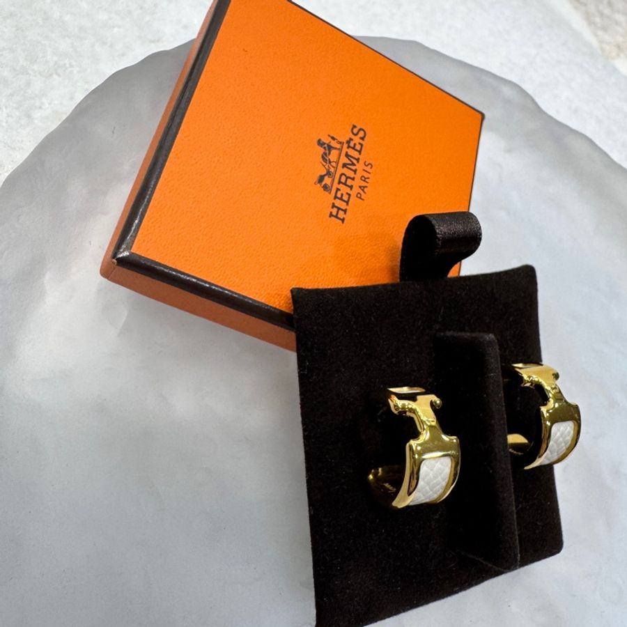 愛馬仕 Hermes 粉筆白 Epsom 皮革 Olympe PM 耳環 H金釦 耳飾 飾品 H500342FC10-4