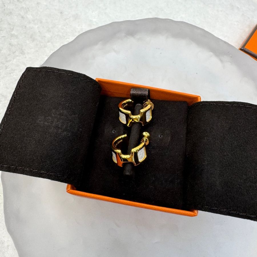 愛馬仕 Hermes 粉筆白 Epsom 皮革 Olympe PM 耳環 H金釦 耳飾 飾品 H500342FC10-7