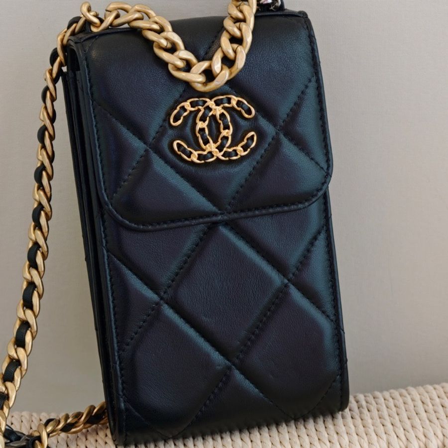 CHANEL香奈兒22A 19bag黑金羊皮竪版鏈條手機包 31開-8