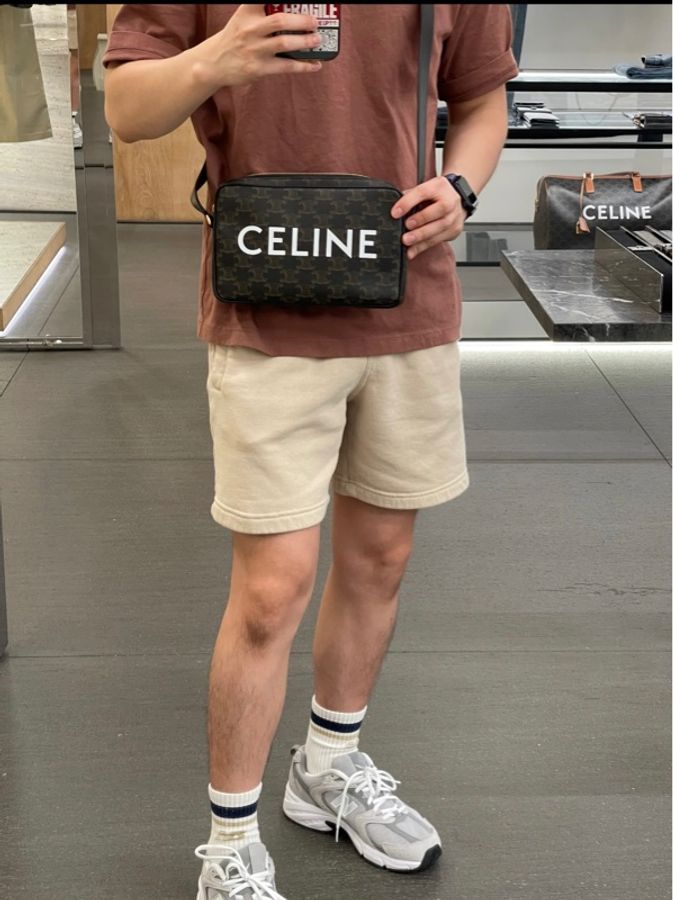 【男女同款👫🏻全網罕見✨】Celine 大logo老花相機郵差包 單肩包斜背包-1