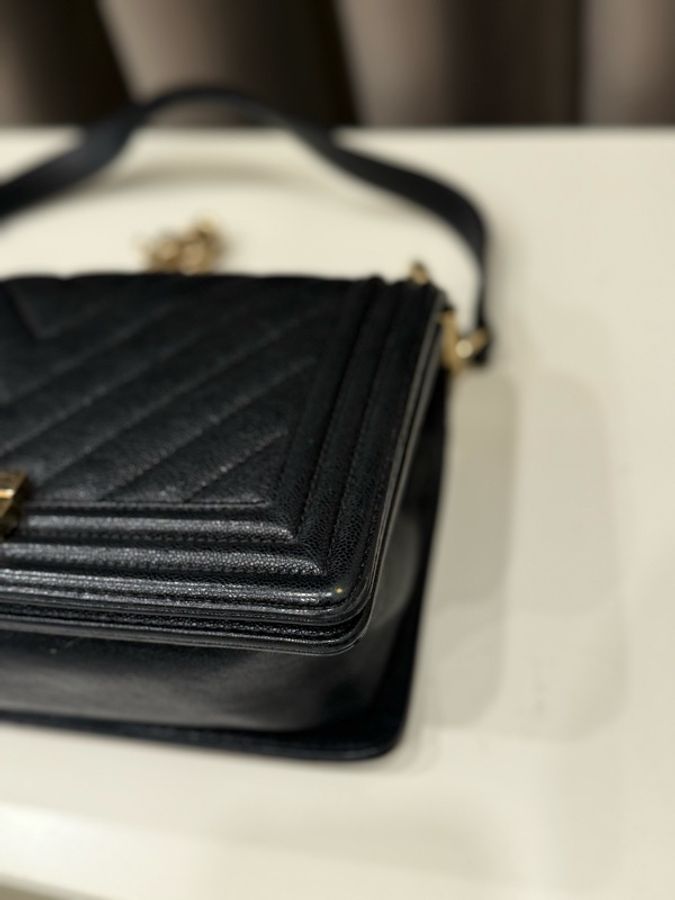 Chanel山型紋荔枝皮boy25黑金 27開-6
