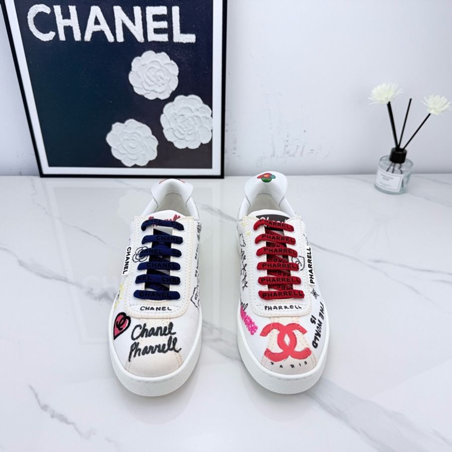 Chanel香奈兒 菲董聯名帆布鞋 38碼 閒置未使用-1