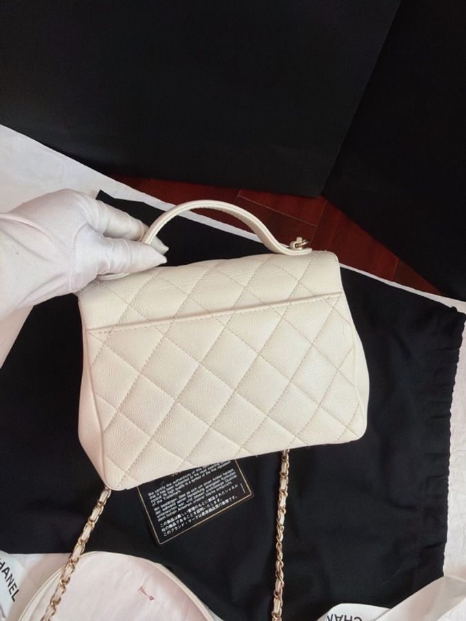 Chanel香奈兒 affinity白色荔枝皮金扣 小號郵差包-2