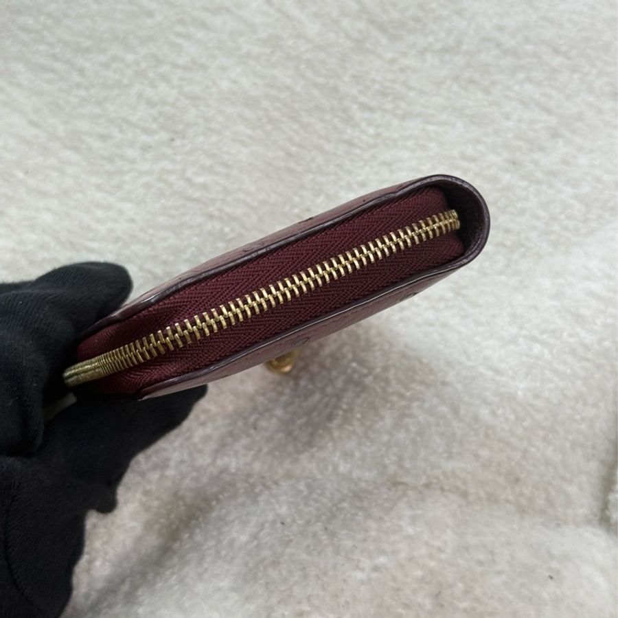 LV珍稀鴕鳥皮拉鍊零錢包-2