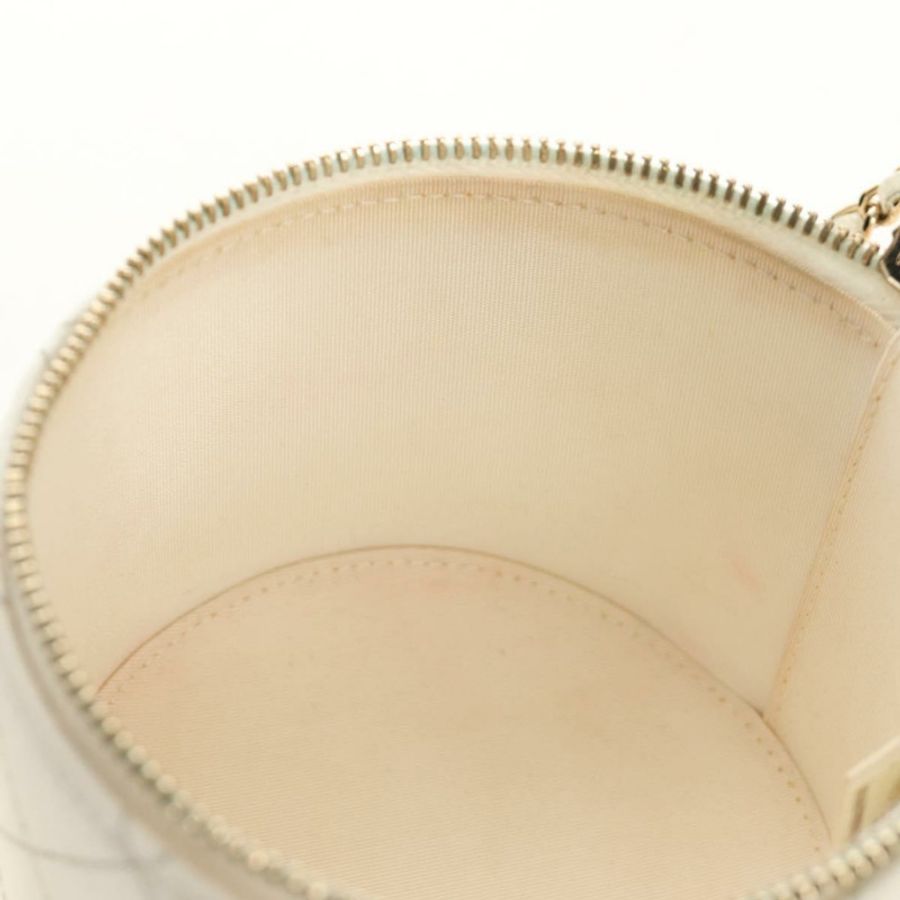 【日本直送】香奈兒 (CHANEL) 絎縫鏈條肩背包 白色 金色 CC 標誌 Auth bs35547SAM-24