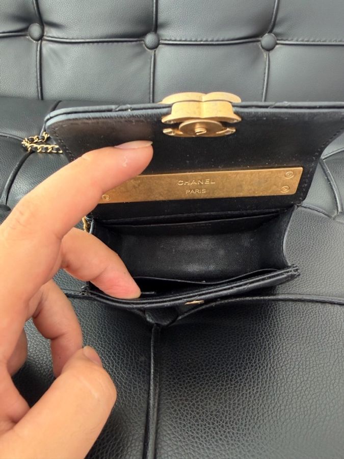 Chanel 香奈兒琺瑯手柄miniKelly/  黑金色牛皮-3