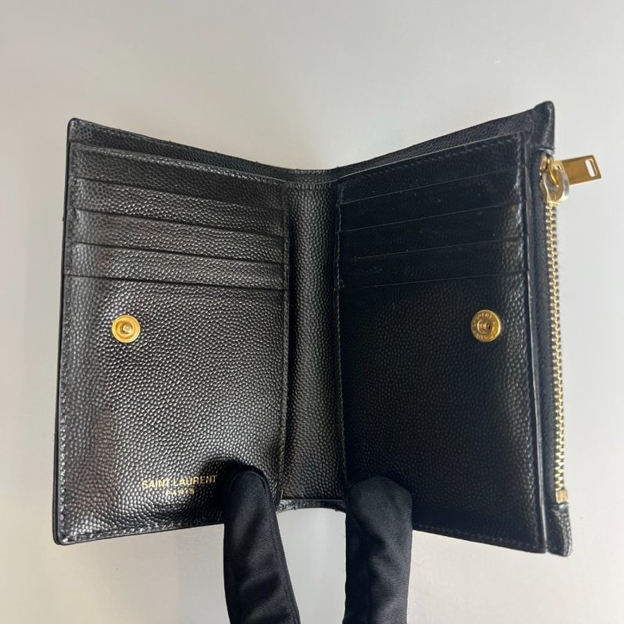 YSL 575974  黑金魚子醬二折短夾-6