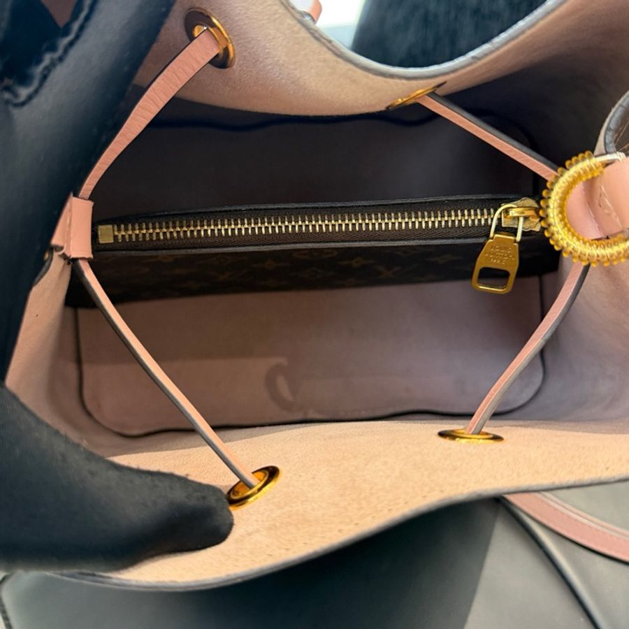 路易威登 Louis Vuitton L老花粉水桶 包口有小裂-8