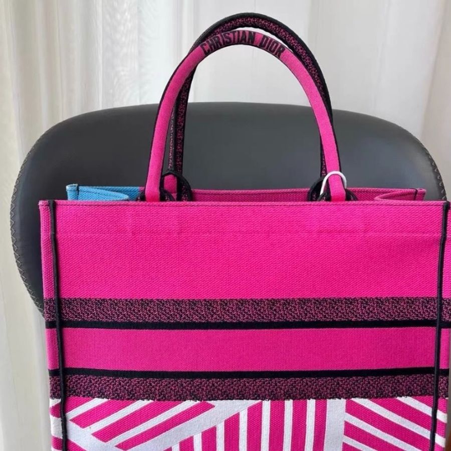 Dior 限定款動物園刺繡托特 tote中號 36.5*28*17.5 9新 配件塵袋-3