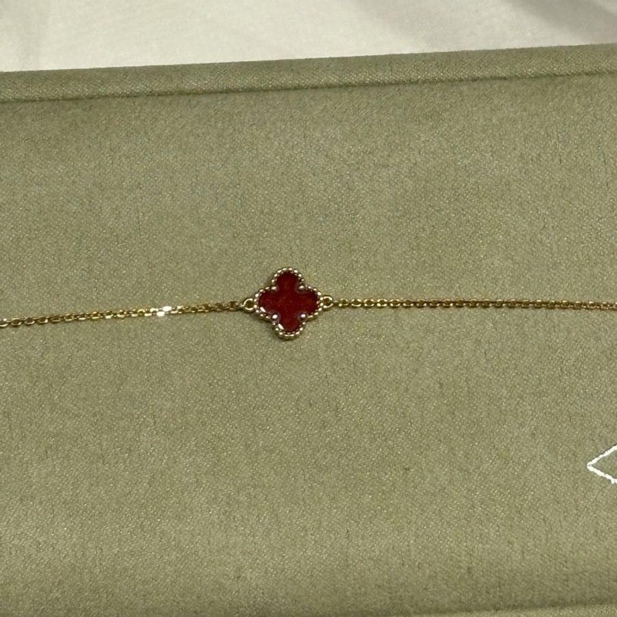 Van Cleef & Arpels Sweet Alhambra 18k玫瑰金,紅玉髓-2