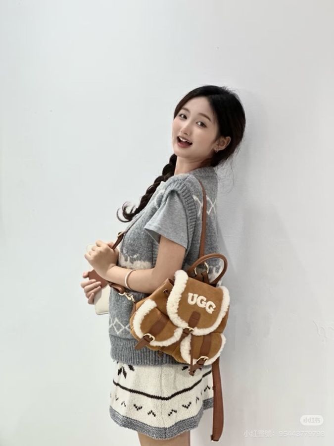 《仙闆名牌精品》澳洲 OZWEAR UGG 羊毛 羊皮 後背包 肩背包 手提包-4