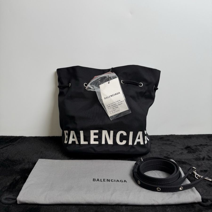 巴黎世家/Balenciaga WHEEL小號抽繩水桶包-1
