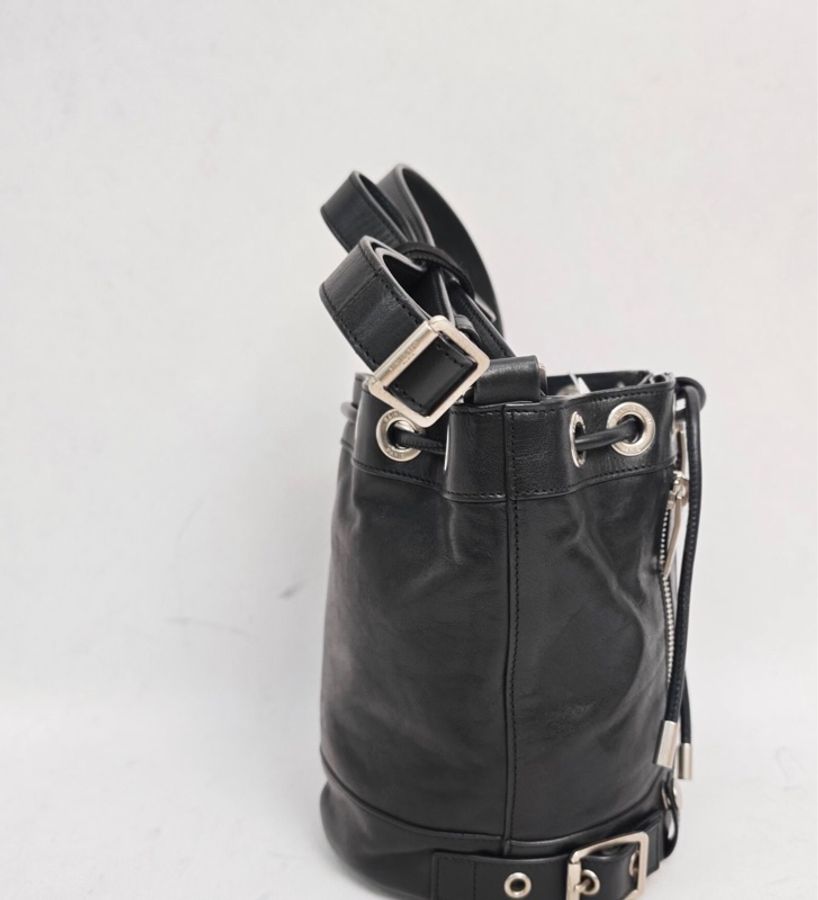 🖤 Saint Laurent YSL 黑色牛皮拉鍊機車水桶包-12
