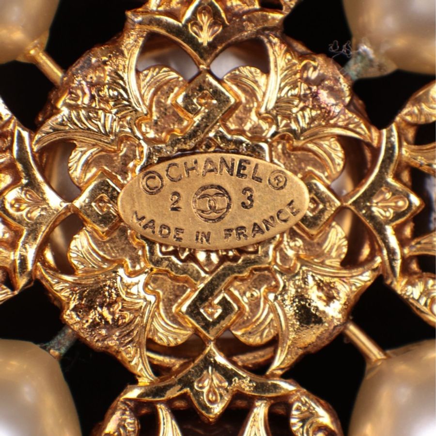 Chanel 90年红绿琉璃珍珠十字架胸针-6
