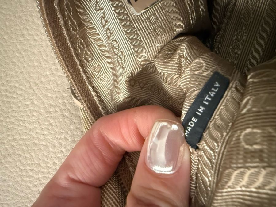 PRADA 1NE515 米色Re-Edition 2000 (HOBO尼龍 迷你手袋)-8