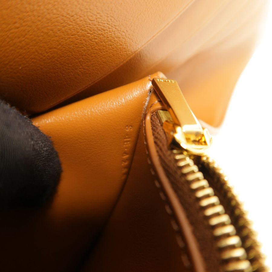 CELINE 牛皮皮革Medium Strap Wallet Nino錢包-16