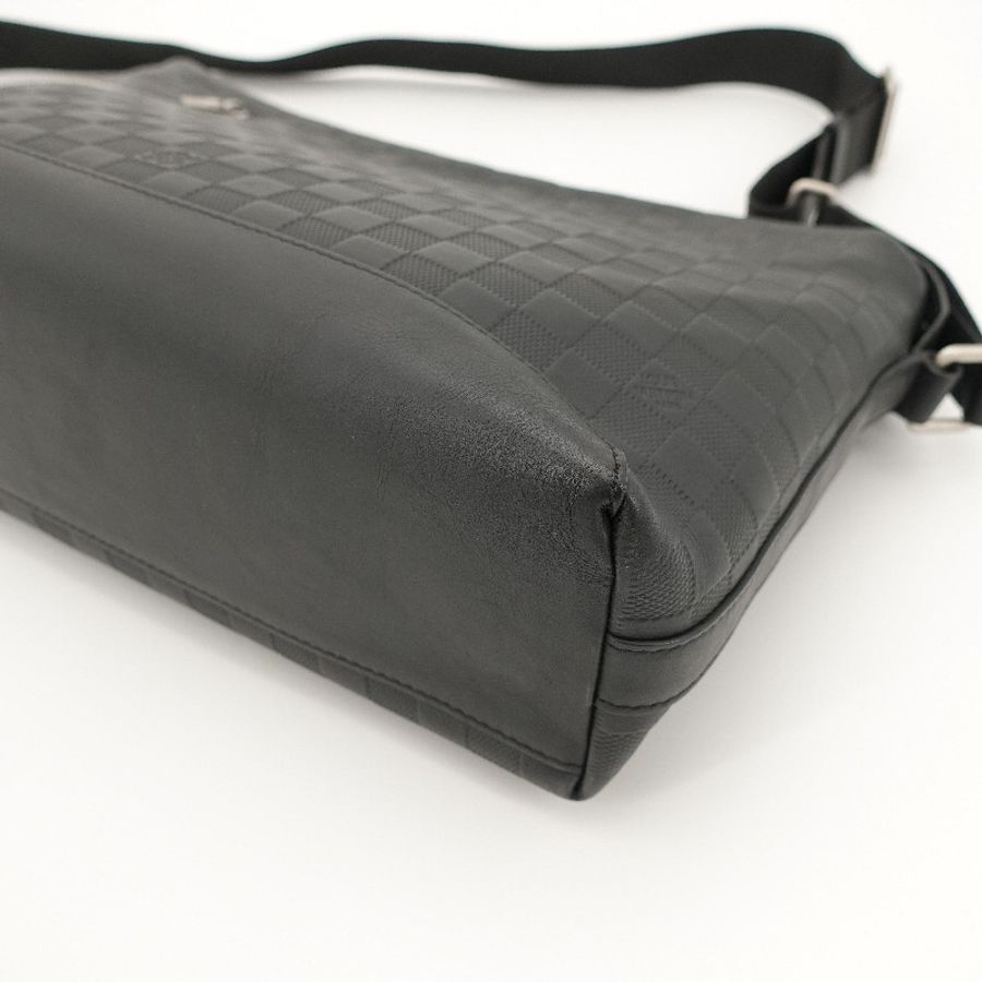 Louis Vuitton 黑色銀扣棋盤格壓印牛皮郵差包-6