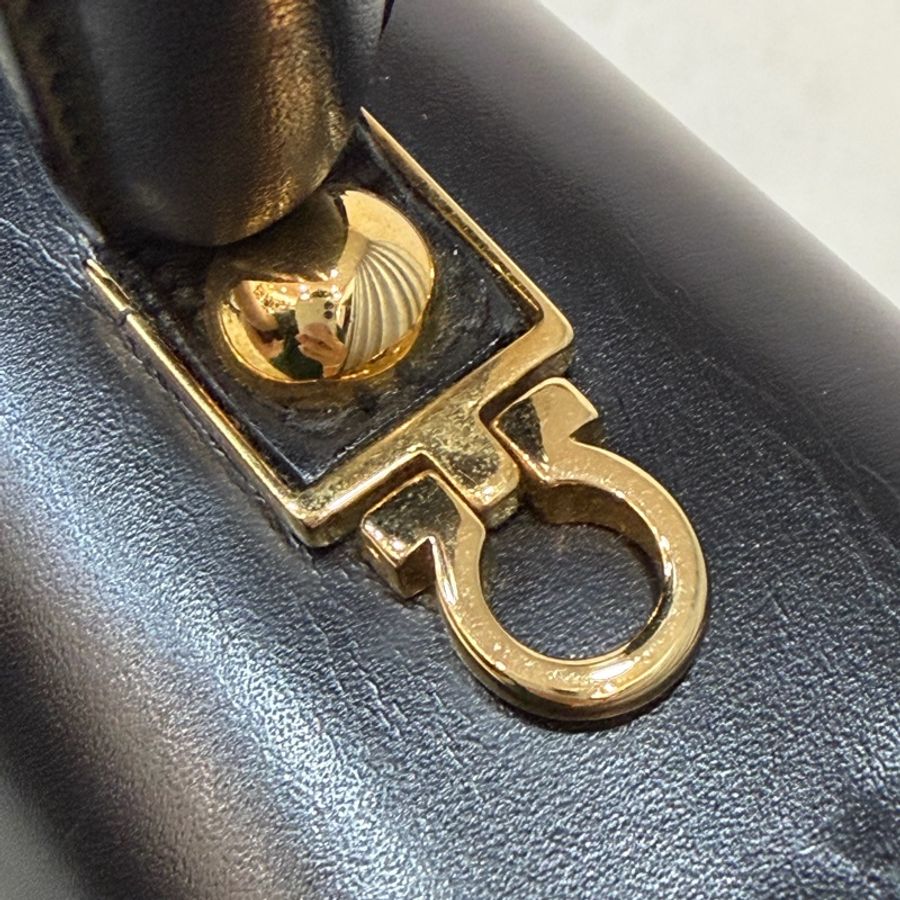 Salvatore Ferragamo BOX KELLY 黑色牛皮金釦 手提包凱莉包肩背包斜背包-32