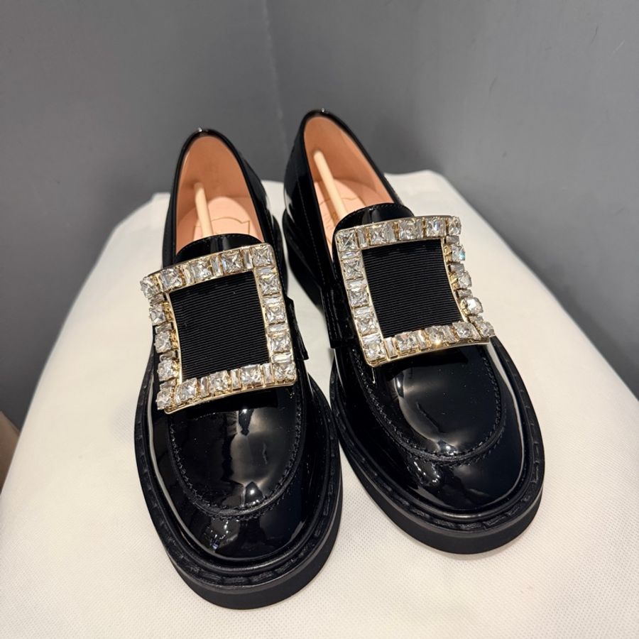 RV Roger Vivier 方鑽釦漆皮樂褔鞋 黑 35號-1