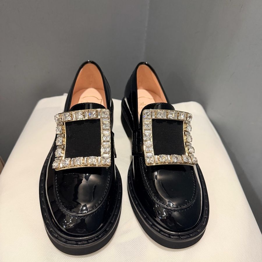 RV Roger Vivier 方鑽釦漆皮樂褔鞋 黑 35號-17