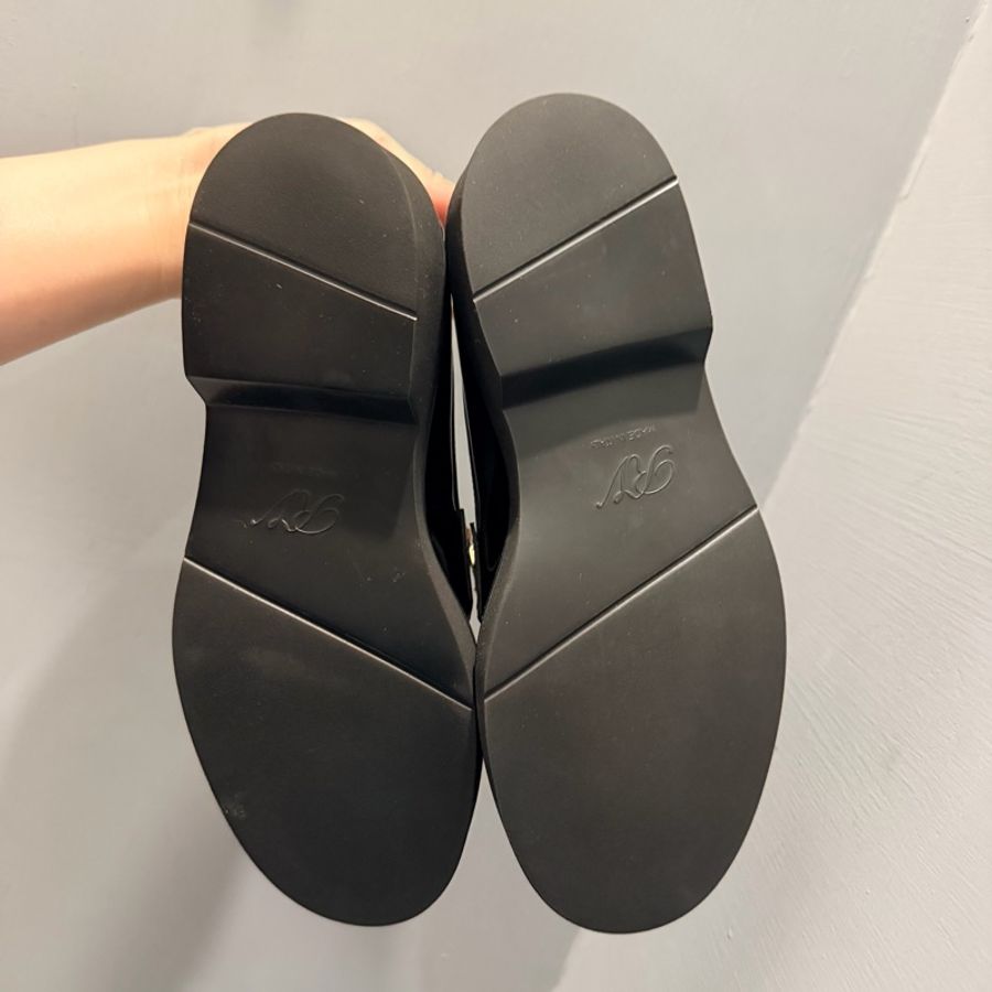 RV Roger Vivier 方鑽釦漆皮樂褔鞋 黑 35號-20