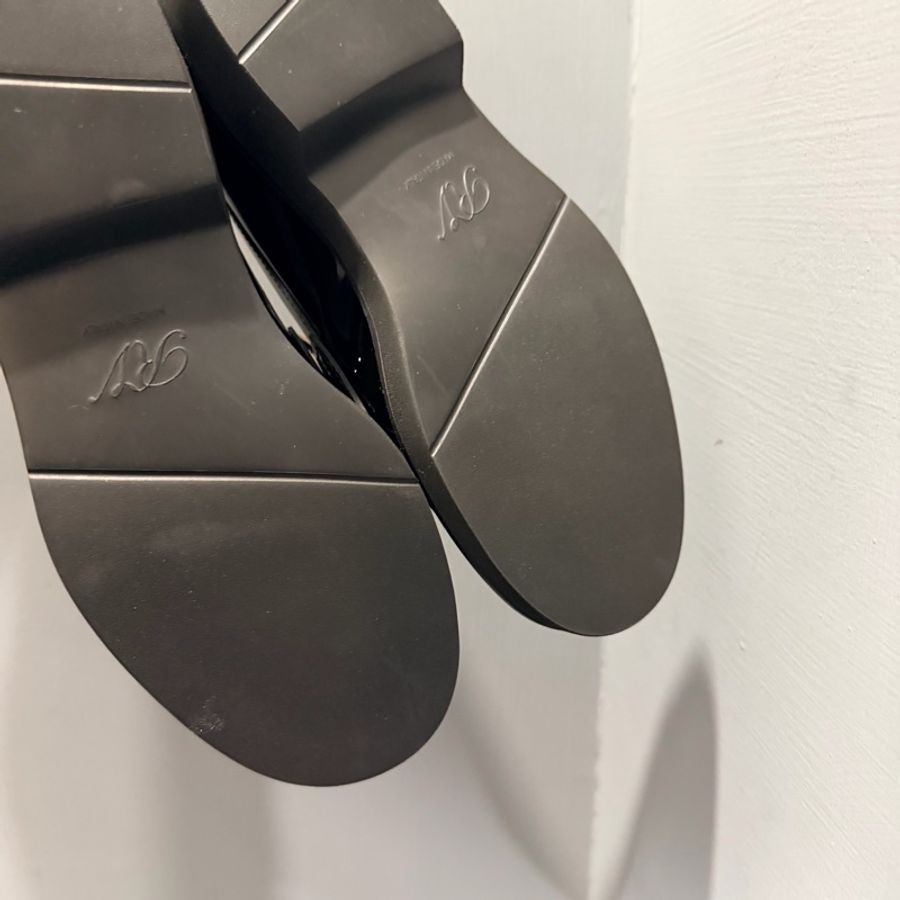 RV Roger Vivier 方鑽釦漆皮樂褔鞋 黑 35號-22