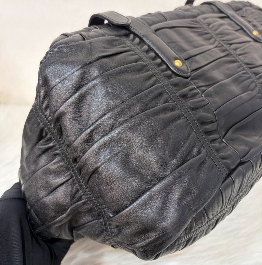 PRADA 黑色全皮抓皺 雙釦 雙口袋 高飛包 高菲包 斜背包 書包 兩用包 肩背包-6