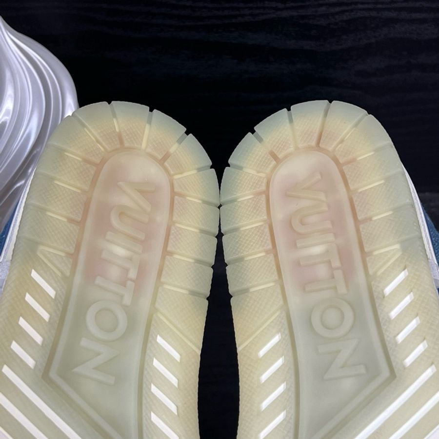 LV路易威登白藍牛仔中幫Trainer板鞋 41碼 95新-5