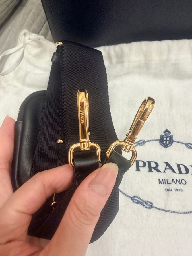 Prada 黑金皮革三合一 可肩背 斜背 全新未使用 全新閒置品-5
