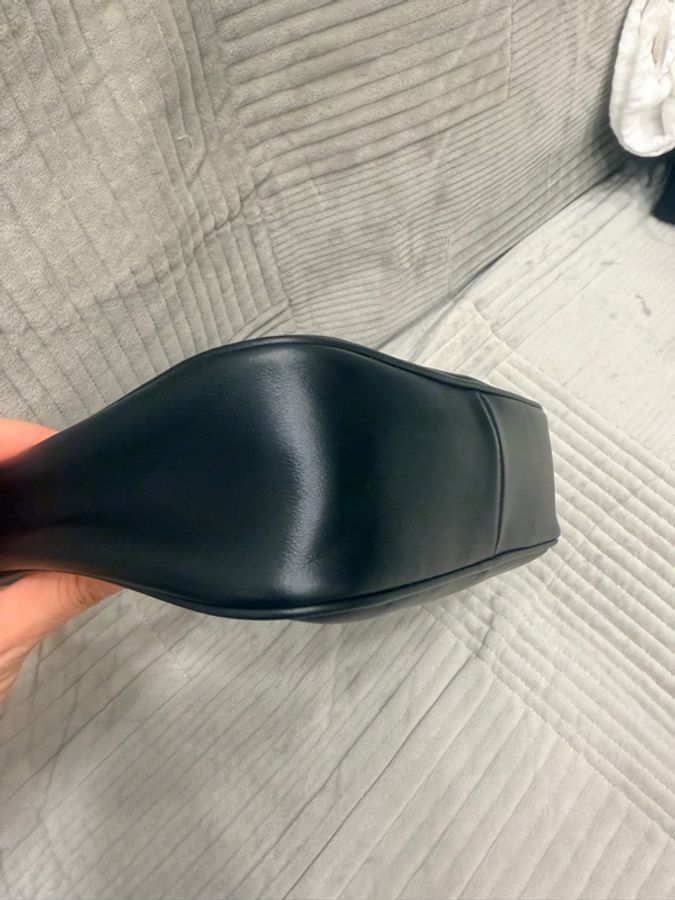 Prada 黑金皮革三合一 可肩背 斜背 全新未使用 全新閒置品-17