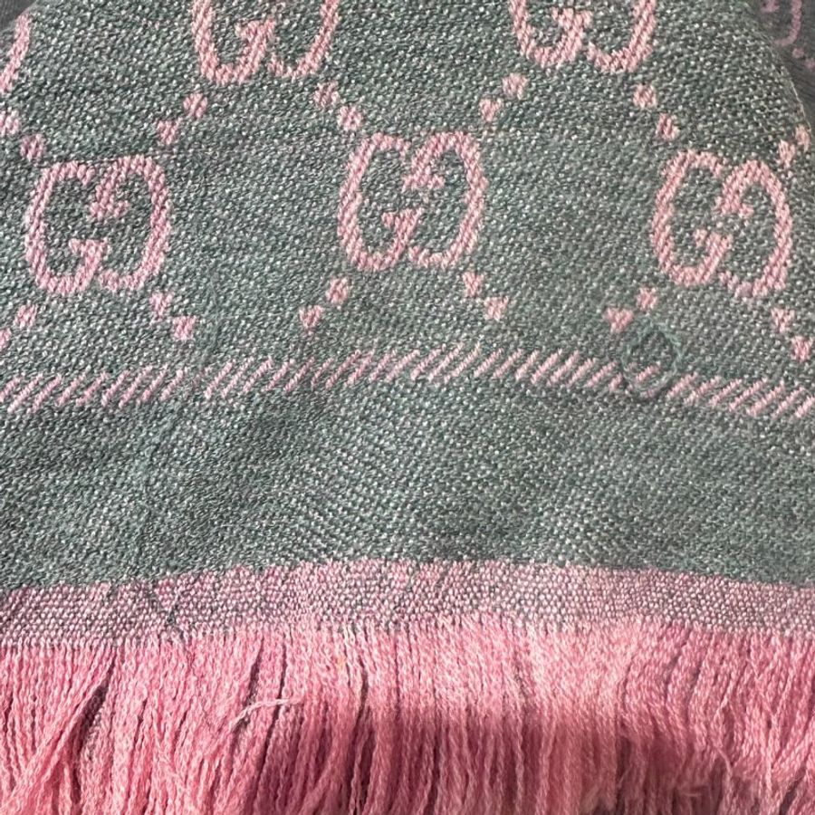 【美收精品】 Gucci  經典 GG 緹花雙面緹織純羊絨流蘇圍巾 5-555【隔月月中將轉賣至日本 上架期限30天】-3