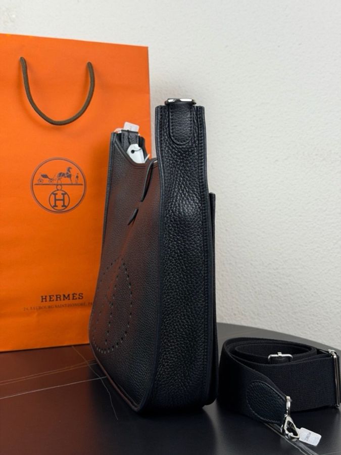 99新 HERMES愛馬仕 Evelyne伊芙琳29 銀扣 Clemence小牛皮 斜挎單肩包 29 黑色 B刻 男女同款-2