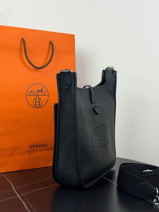 99新 HERMES愛馬仕 Evelyne伊芙琳29 銀扣 Clemence小牛皮 斜挎單肩包 29 黑色 B刻 男女同款-3