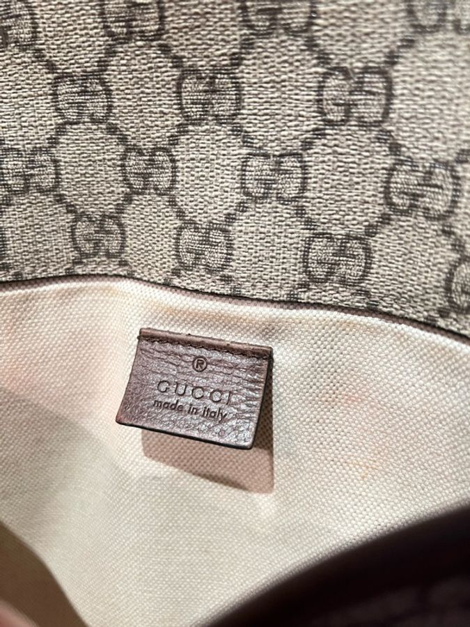 Gucci Neo Vintage GG Supreme 經典虎頭牛皮磁扣郵差包-6