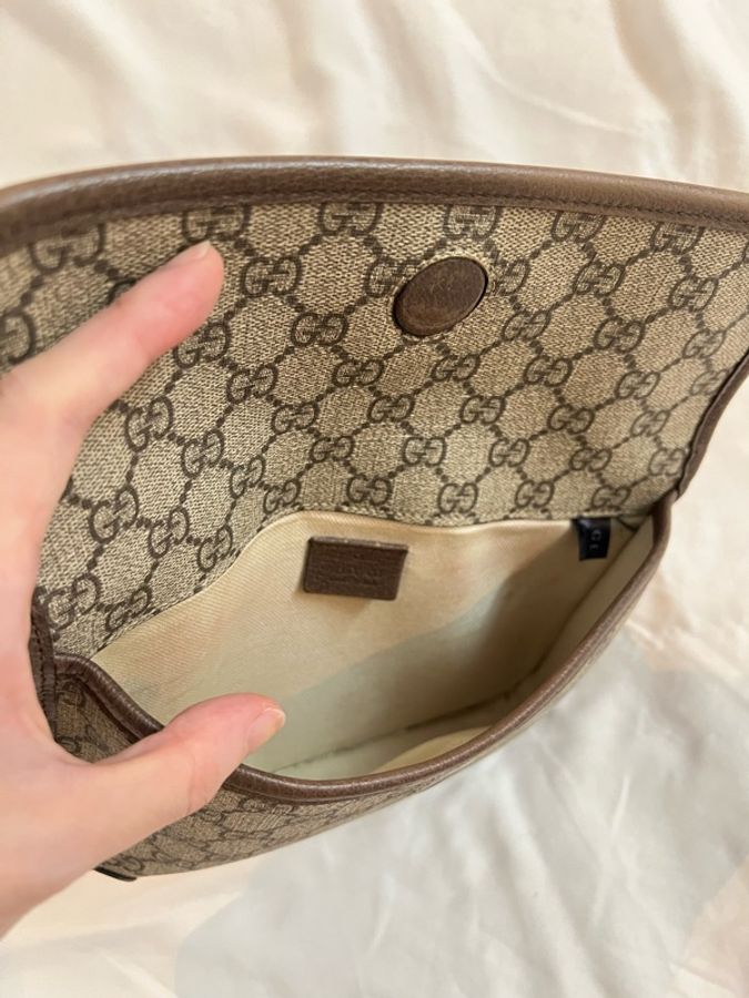 Gucci Neo Vintage GG Supreme 經典虎頭牛皮磁扣郵差包-13