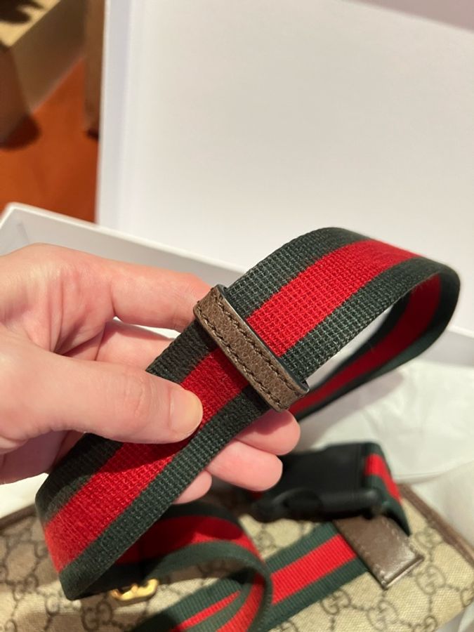 Gucci Neo Vintage GG Supreme 經典虎頭牛皮磁扣郵差包-15