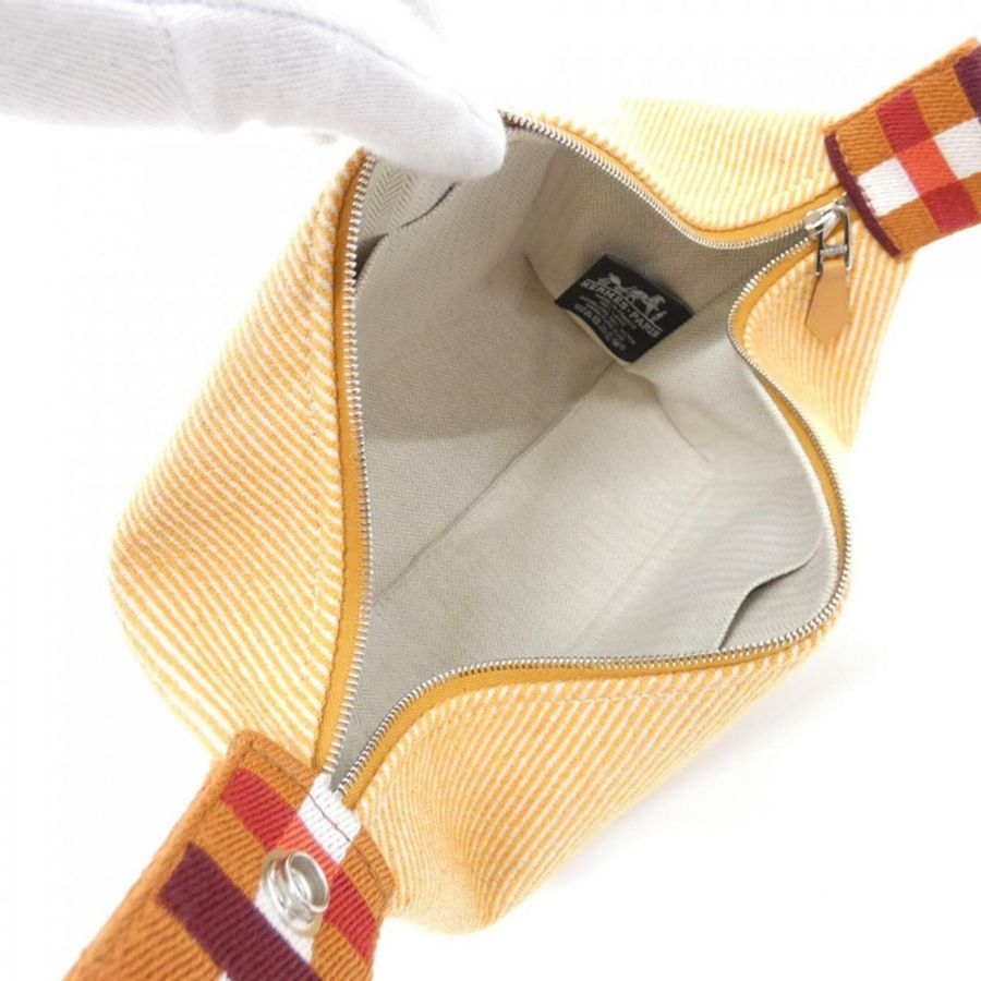 Hermes AU CARRE Bride à Black PM 103802M 手提包-7