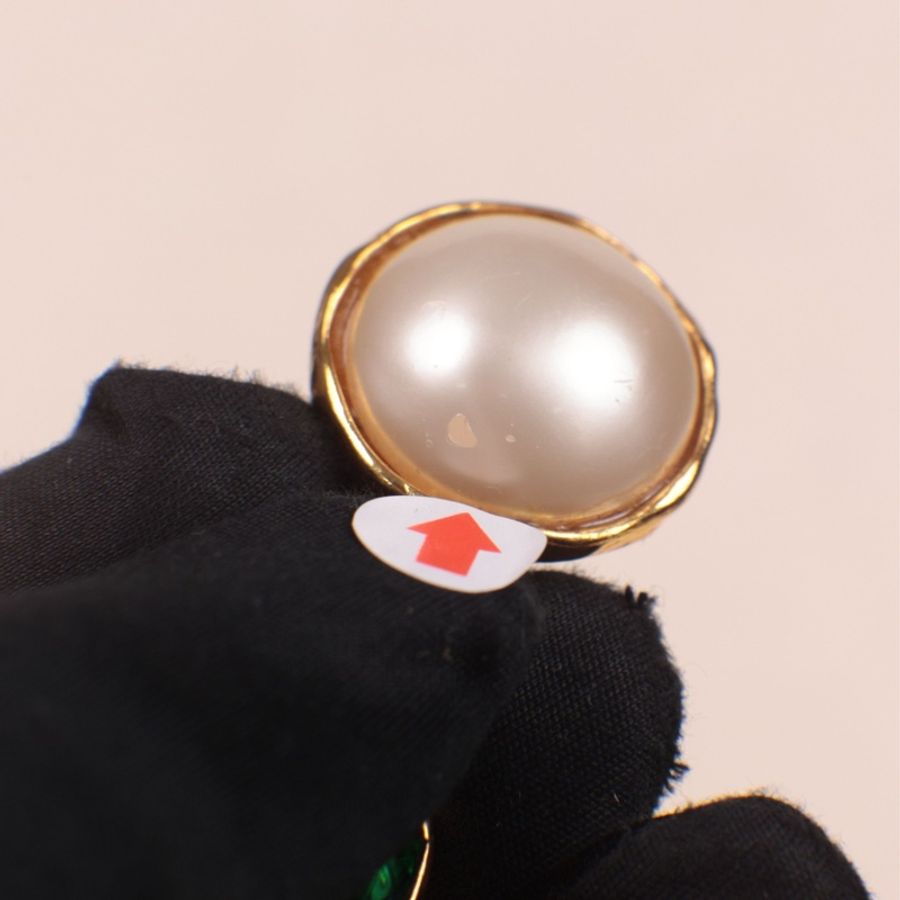 Chanel 红绿琉璃吊坠珍珠耳夹-20