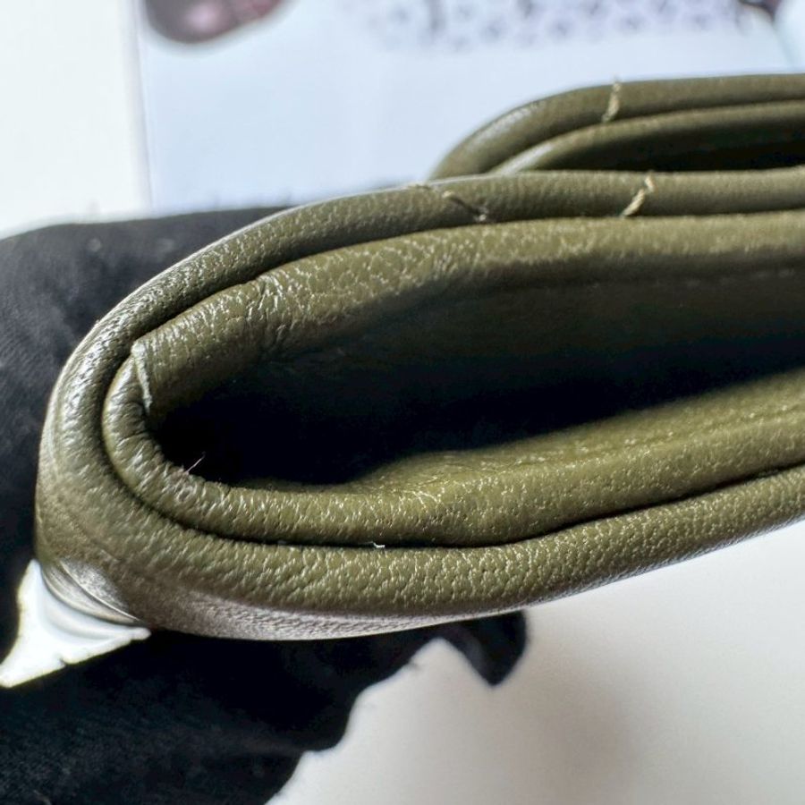 ❤️99閒置全新🧡Chanel 軍綠色銀釦19中夾-5