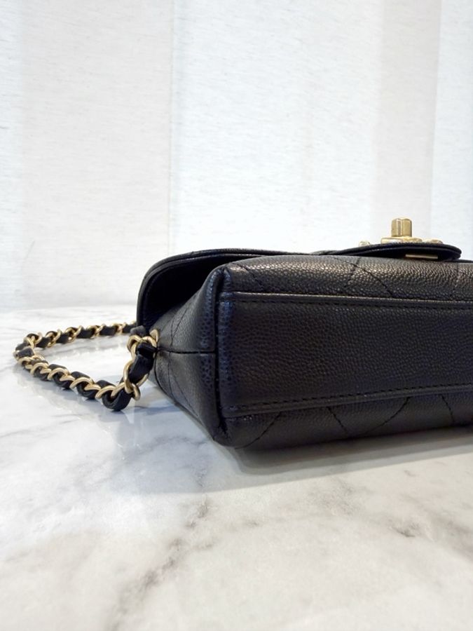 Chanel 黑牛皮大菱格紋金釦手提斜背包-7